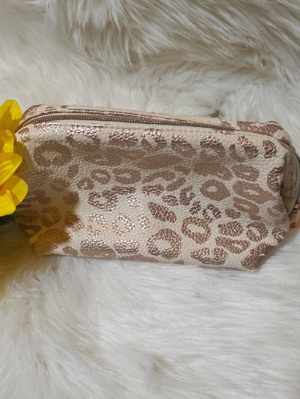 Sephora Rose Gold Leopard Cosmetic Pouch - Picture 4 of 8